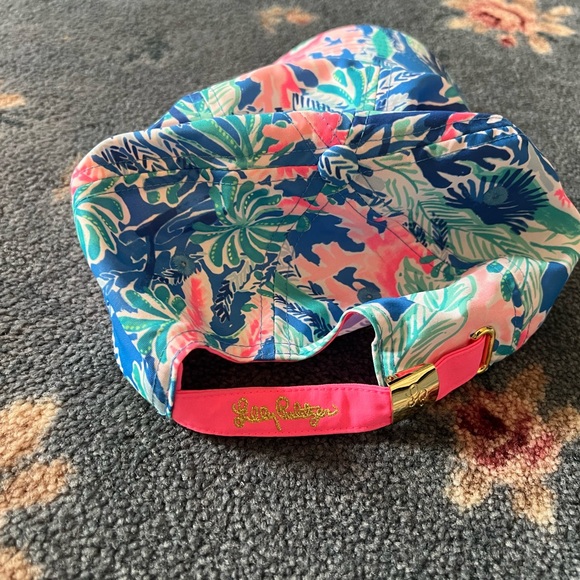Lilly Pulitzer Run Around Cap Jet Stream - Picture 3 of 5